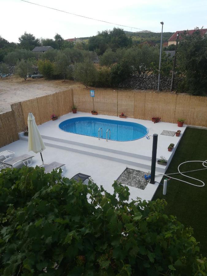 Apartmani Bruna Bilice Vrulje  ภายนอก รูปภาพ